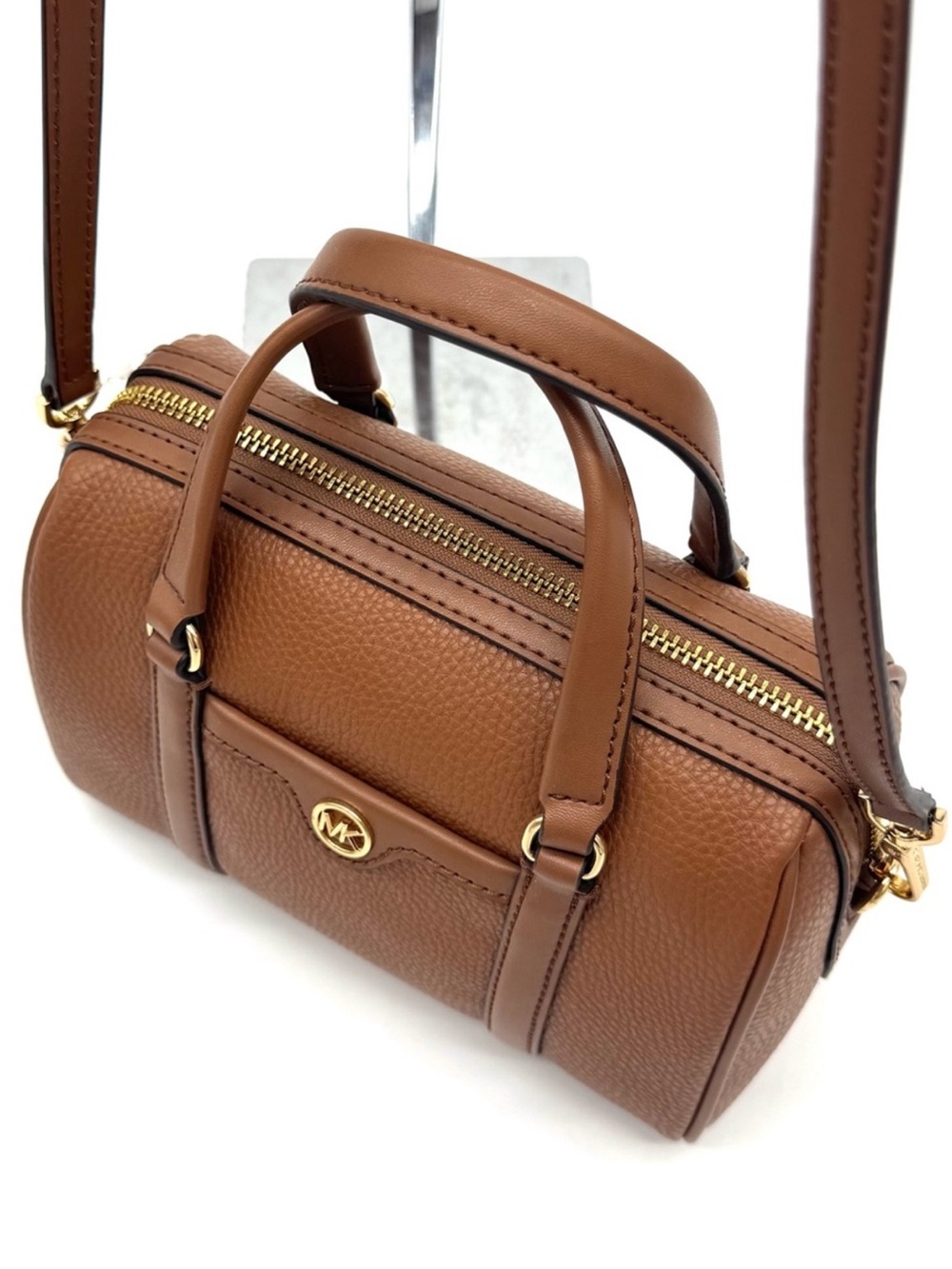 Michael Kors Small Travel Duffle Xbody Bag & Matching TZ Coinpouch Luggage - Picture 5 of 12